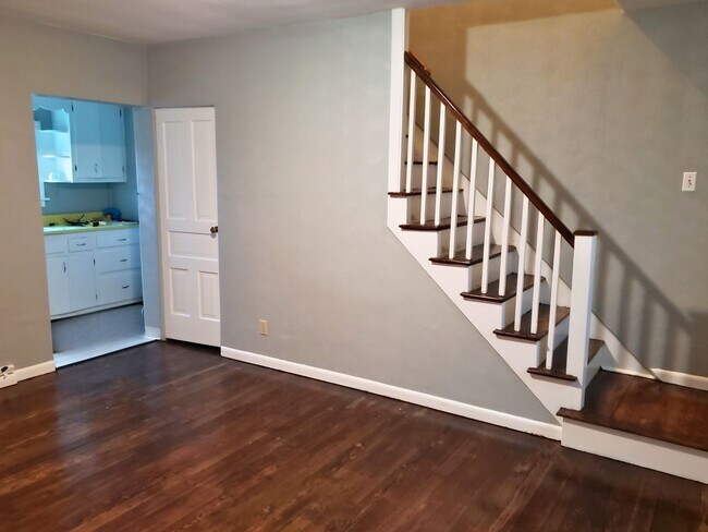 Building Photo - 115 W 12th Ave: Charming 3BR, 1BA Home in ...