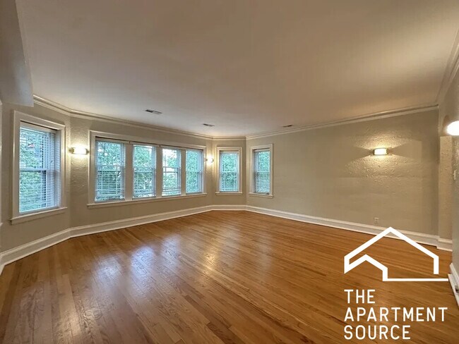 Foto del edificio - 2619 W Greenleaf Ave