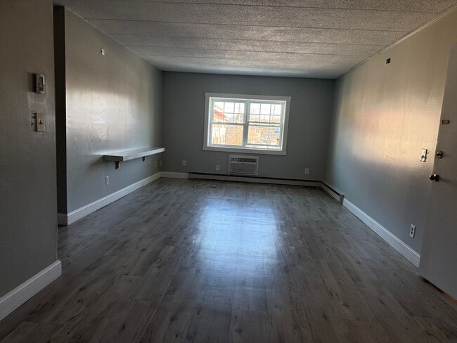 Foto del edificio - Oversized 2BR Apartment
