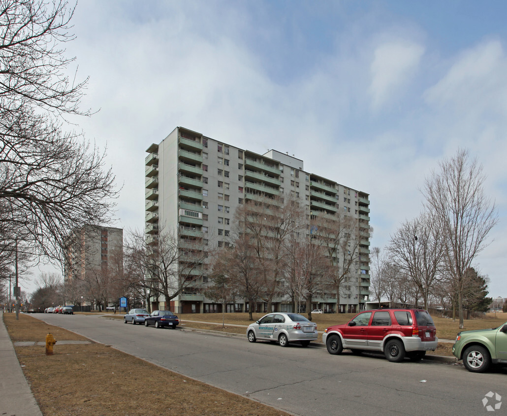 30 Gilder Dr, Toronto, On M1k 4p6 Apartments - 30 Gilder Dr Toronto, On 