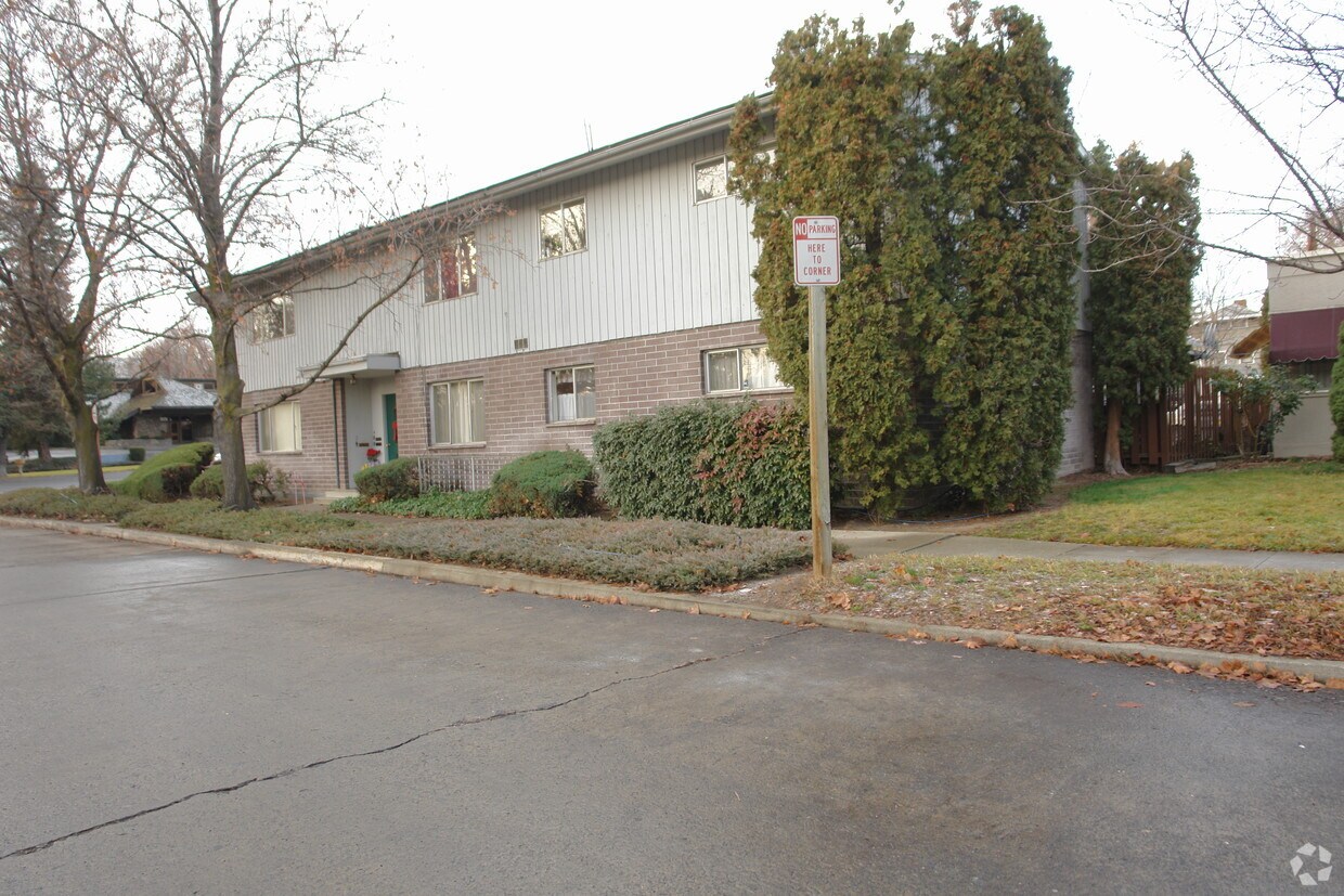 2 Hall Ave, Yakima, WA 98902 Apartments in Yakima, WA
