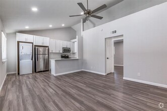 Building Photo - 5444 Gaston Ave
