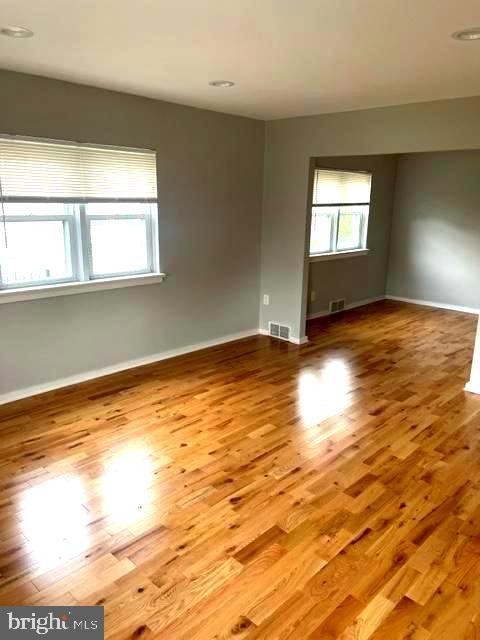 Building Photo - 207 E 12th Ave