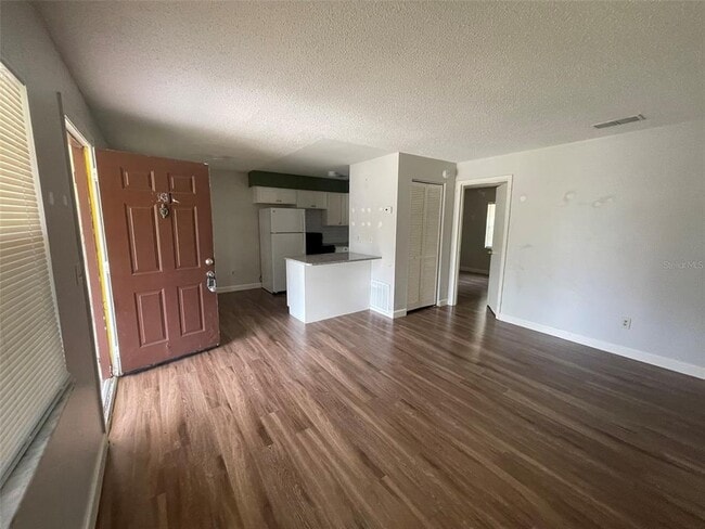 Building Photo - 1137 Jamajo Blvd