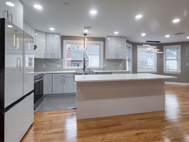 Foto del edificio - 58 Linden Ave