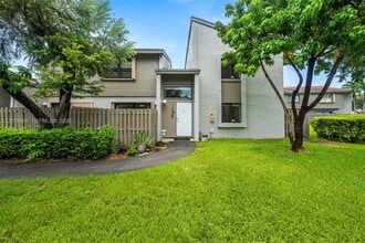 Building Photo - 10629 SW 113th Pl