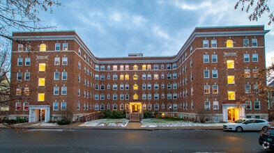 Building Photo - 9 1st St