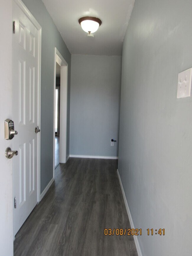 Foto del edificio - MOVE IN SPECIAL: $200 OFF OF THE FIRST MONTH'S RENT!