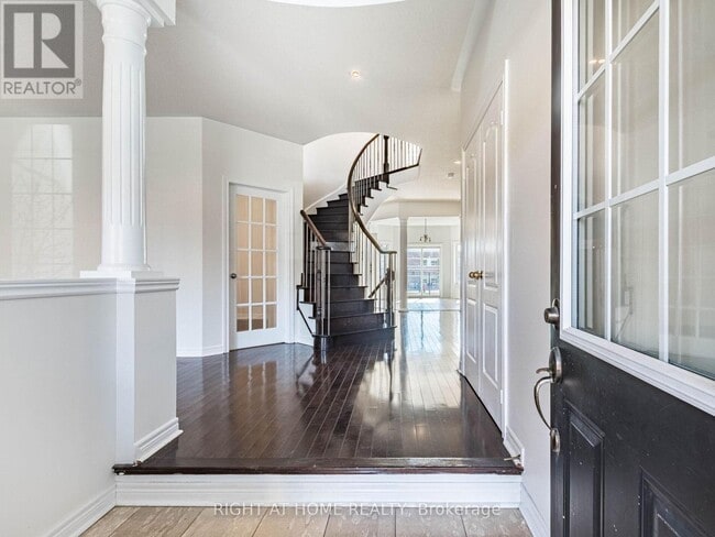 Building Photo - 5441 Valhalla Crescent