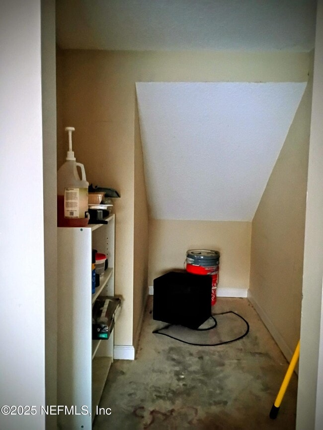 Foto del edificio - 425 Oasis Ln