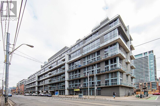 Building Photo - 1029 King St W