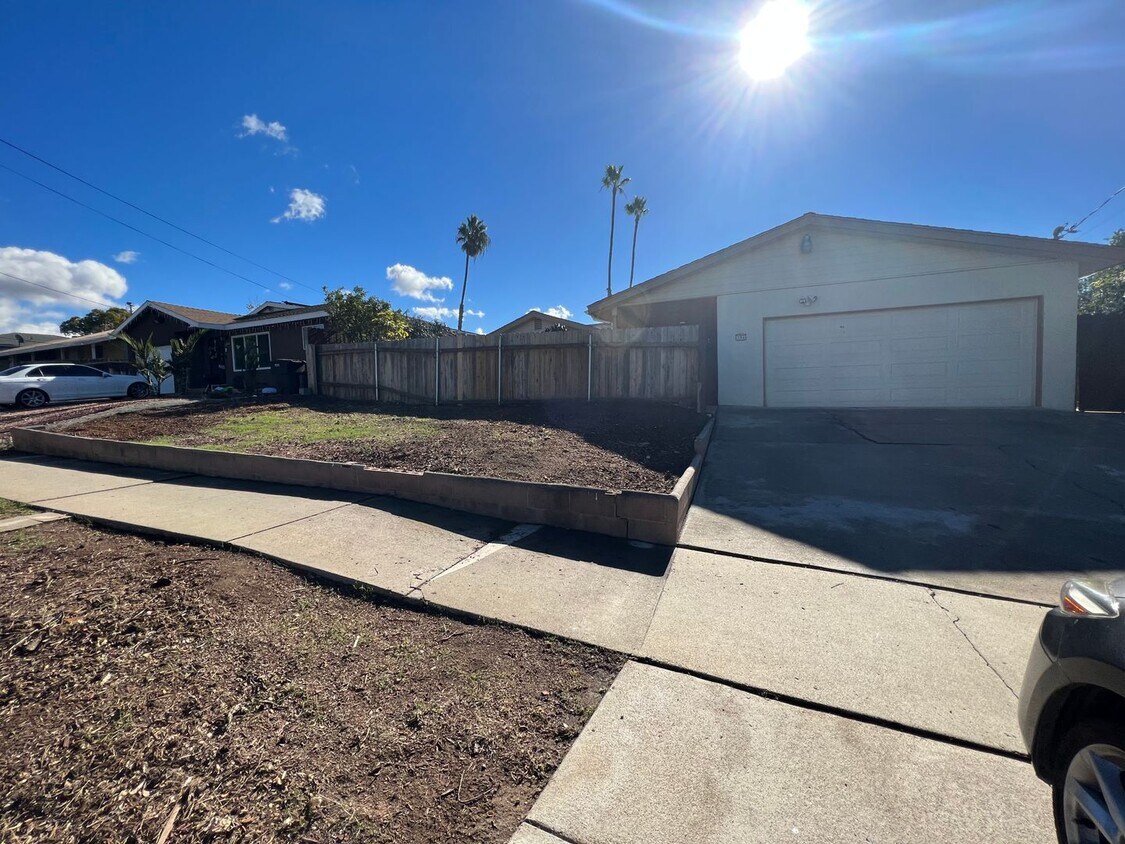 Foto principal - Large Home in Well Established Chula Vista Neighborhood