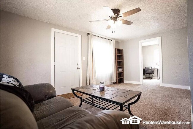 Foto del edificio - 2802 SE 8th St