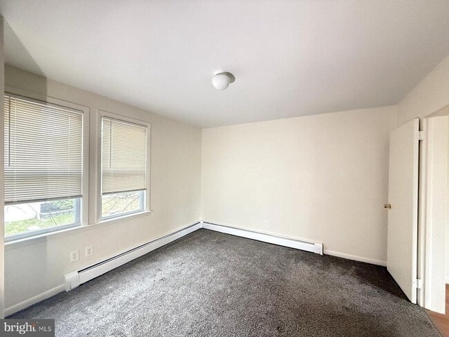 Building Photo - 1100 Grant Ave