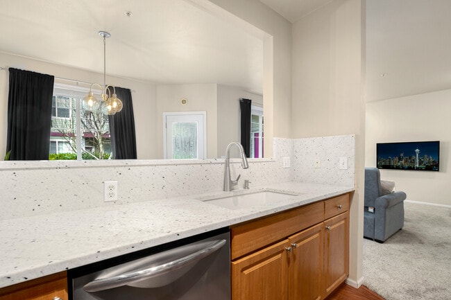 Photo - 13000 Admiralty Way Apartment