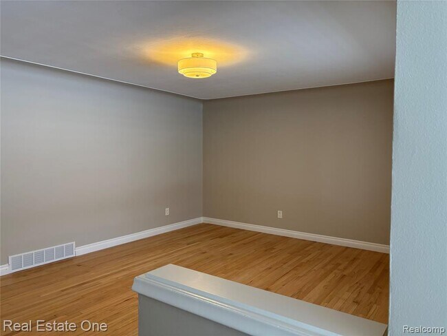 Building Photo - 53314 Starlite Dr