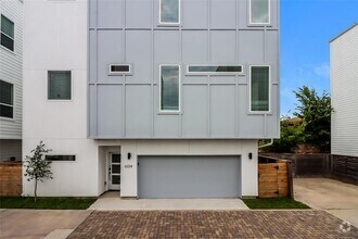 Building Photo - 6334 Culberson St