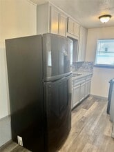 Building Photo - 1001 Spooner St