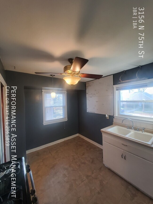 Building Photo - Charming 3BED/1BATH Cape Cod on Milwaukee/...