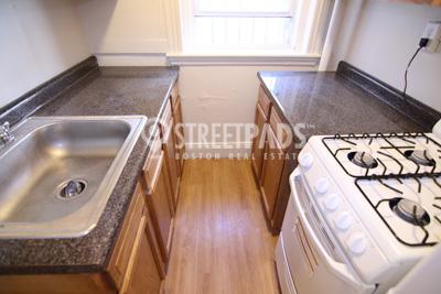 Building Photo - 1 bedroom in Boston MA 02215