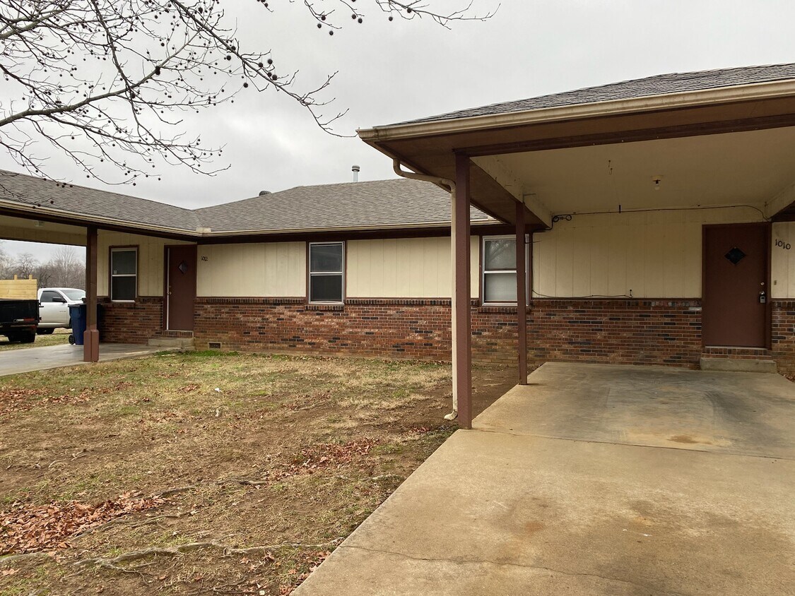 Foto principal - 1010 S Rouse St