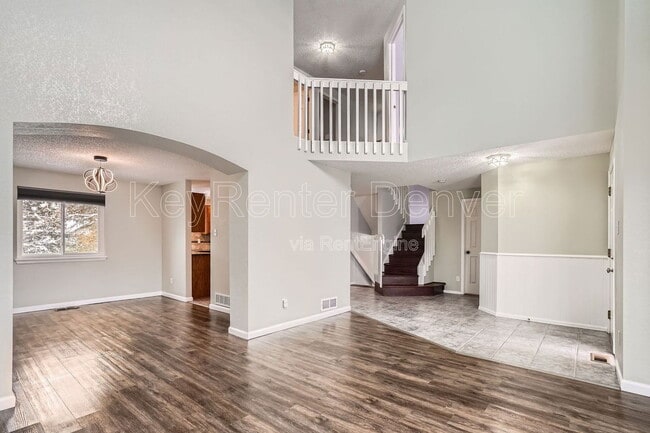 Foto del edificio - 5742 W 114th Pl