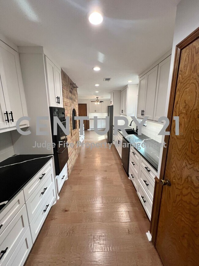 Foto del edificio - Wonderful 4/2.5/2 in Plano's Canyon Creek ...