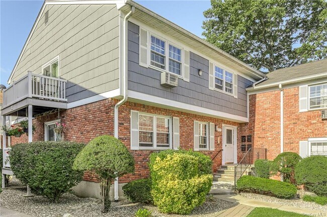 Foto del edificio - 87 Doxbury Ln