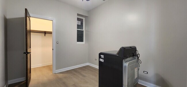 Foto del edificio - 2552 S Central Park Ave