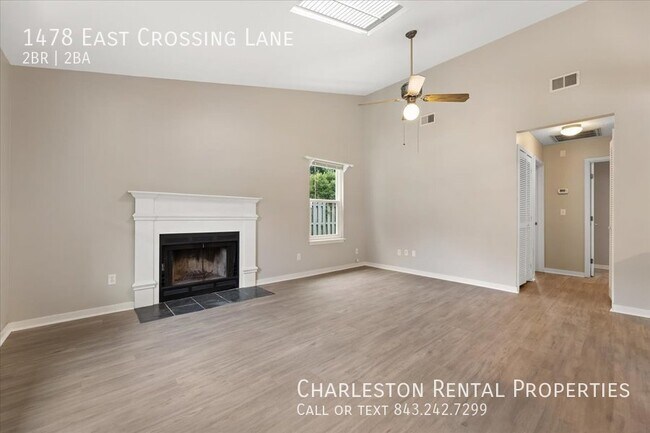 Building Photo - 1478 E Crossing Ln