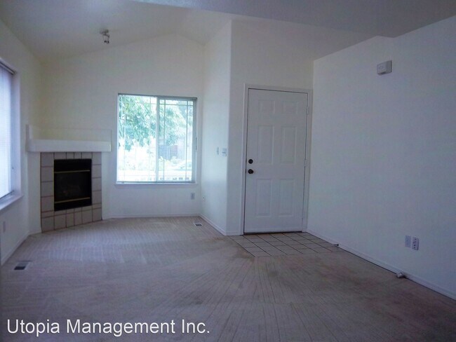 Building Photo - 3 br, 2.5 bath House - 14110 SE Summerfiel...