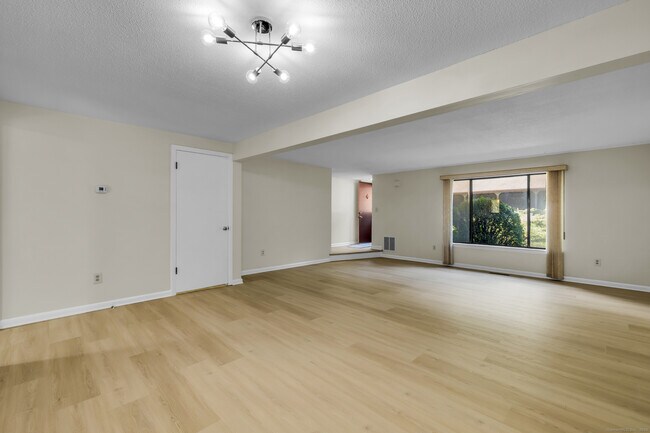 Foto del edificio - 103 Cliffside Dr