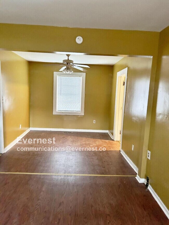 Building Photo - Cozy 3-Bedroom Home with Great Comforts / ...