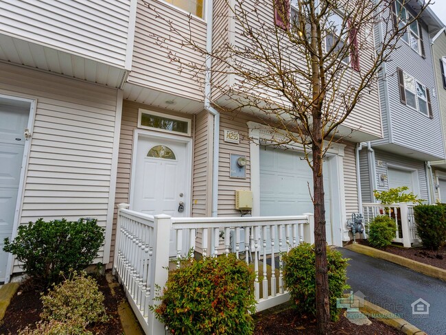 Foto del edificio - Murrayhill 2 Bd/2.5 Bth Townhome near Nike...