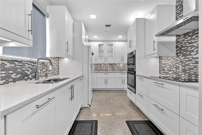 Photo - 211 NE 174th St House