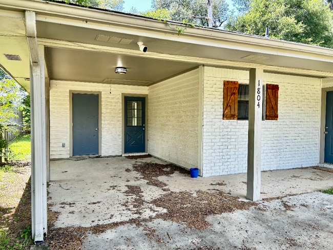 Building Photo - 1804 Byron Dr