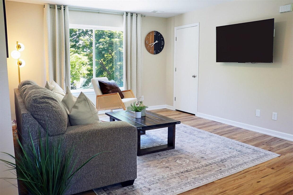 Foto principal - 18425 Mesle St