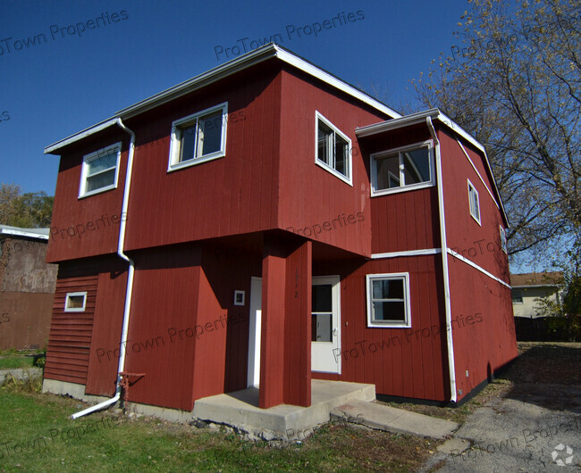 Building Photo - 1912 Moore Ave