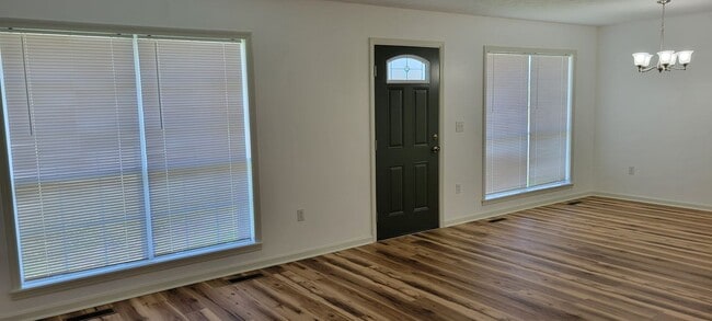 Building Photo - 335 Co Rd 262