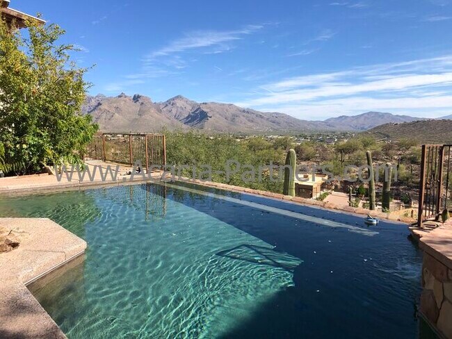 Building Photo - Four Bedroom Home in Catalina Foothills