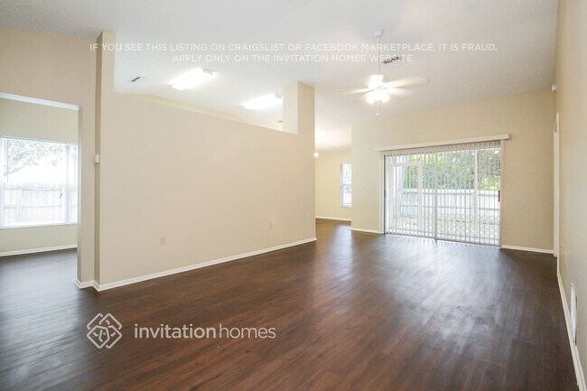 Building Photo - 515 49th St E