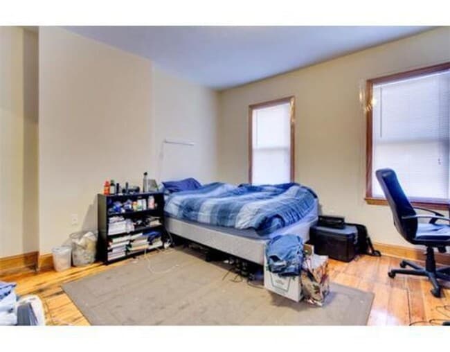 Foto del edificio - Mission Hill 5bed 2.5 bath available 9/1