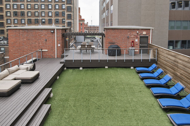 Foto del edificio - Ivory on Euclid