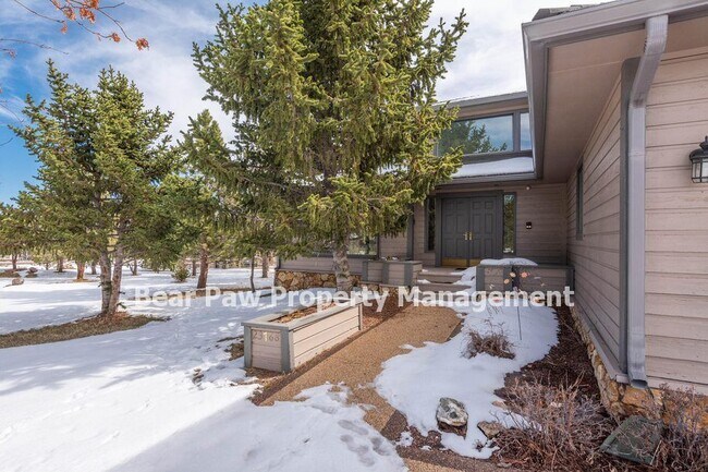 Building Photo - Beautiful Home in Genesee!!
