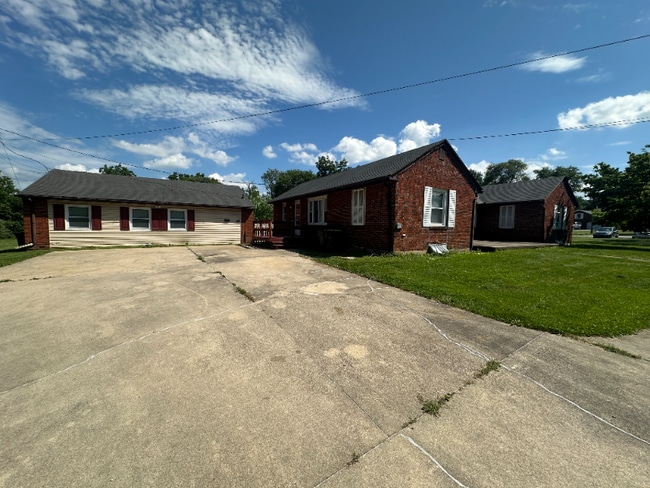 Building Photo - 5388 Chapmans Rd