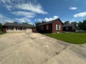 Building Photo - 5388 Chapmans Rd