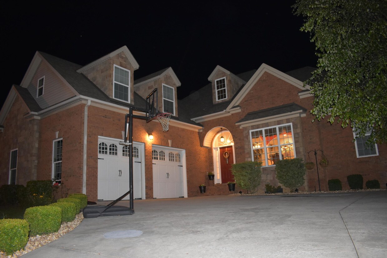 7720 Tranquility Dr, Ooltewah, TN 37363 House Rental in Ooltewah, TN