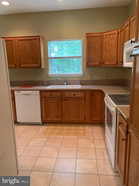 Building Photo - 9 Regency Dr