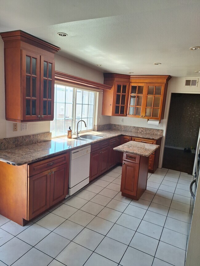 Remodelación de la cocina - 14900 Simonds St