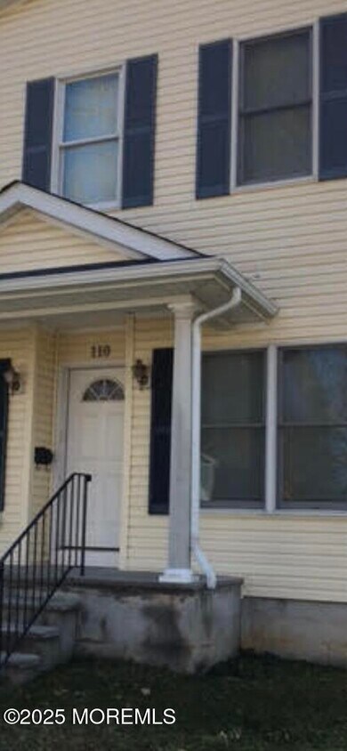 Foto principal - 110 Poplar Ave